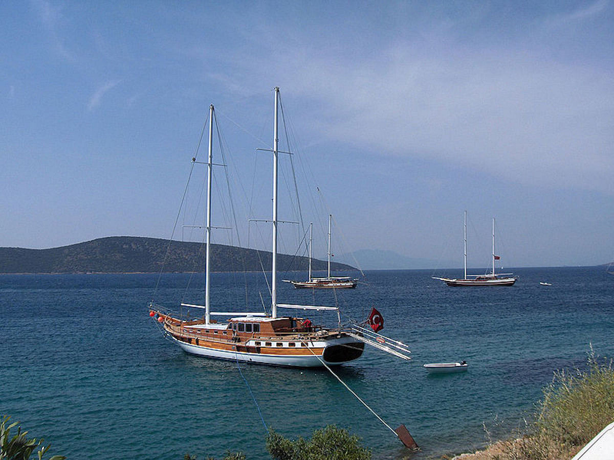 Lej en båd i Adaköy Mahallesi