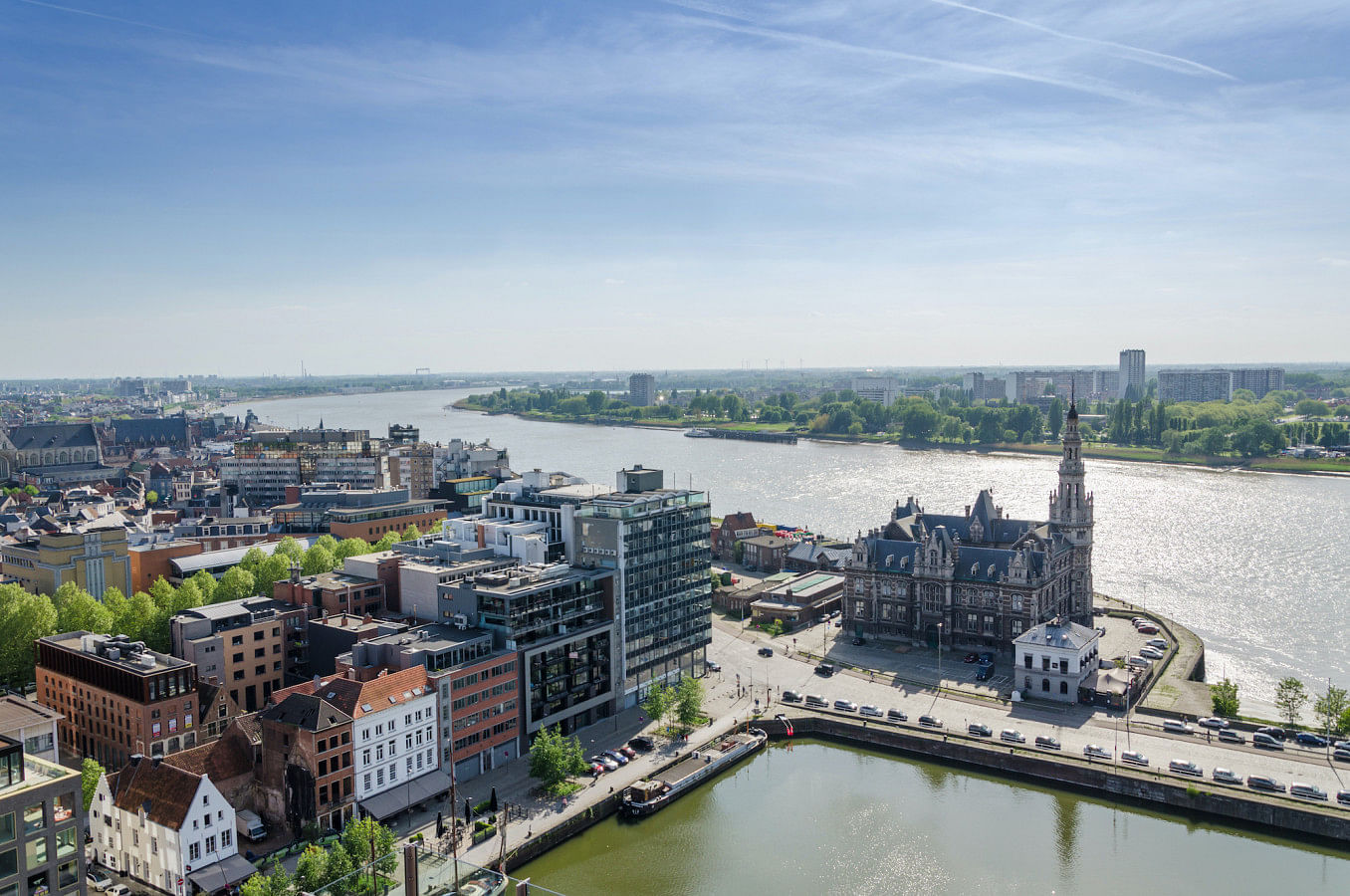 Rent a boat in Antwerp