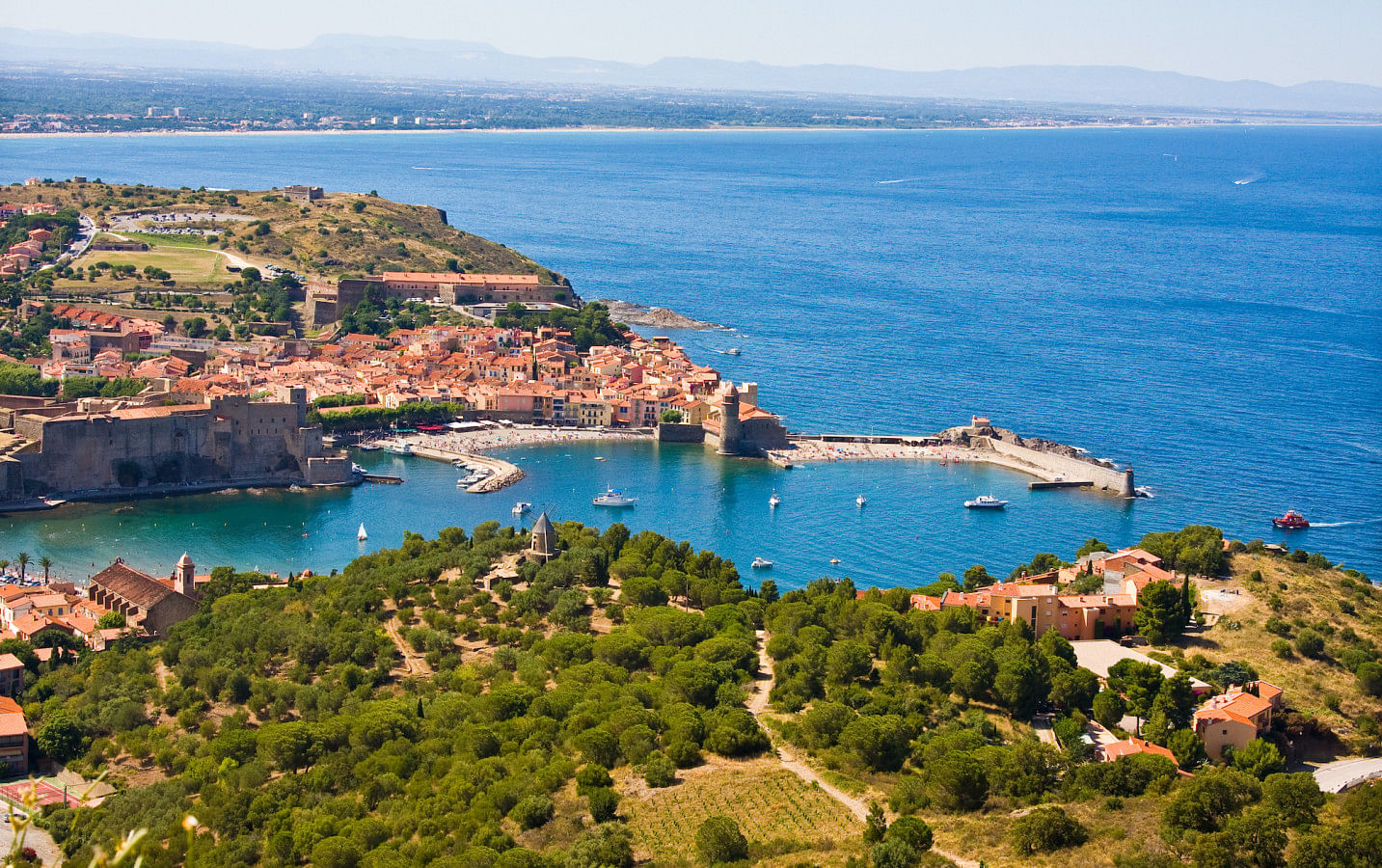 Rent a boat in Languedoc-Roussillon