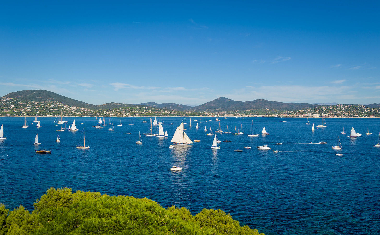 Rent a boat in Provence