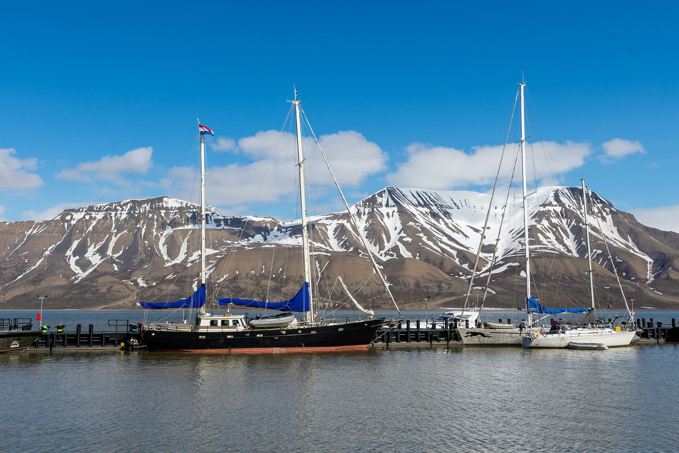 Lej en båd i Longyearbyen