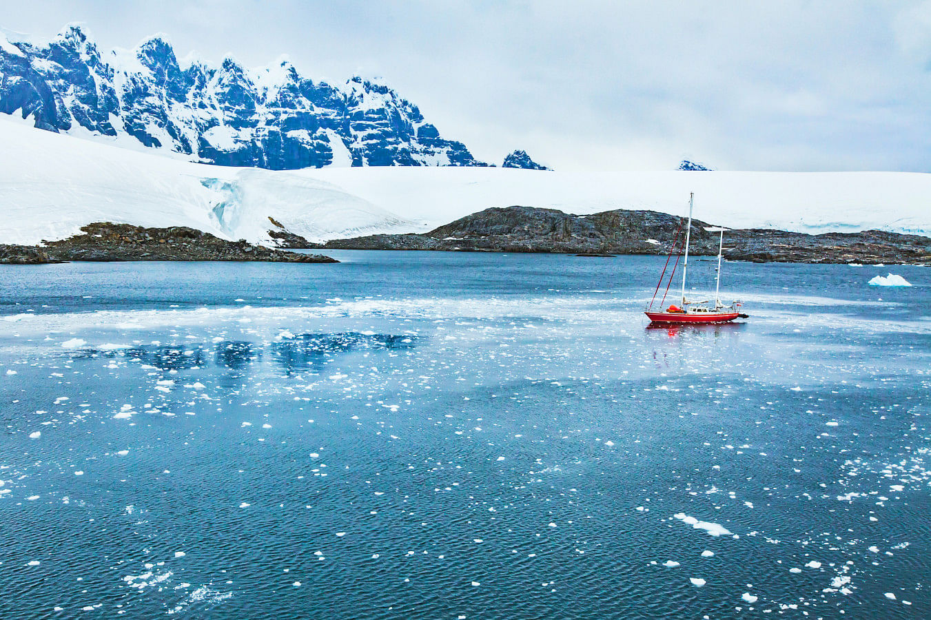 Rent a boat in Antarctica