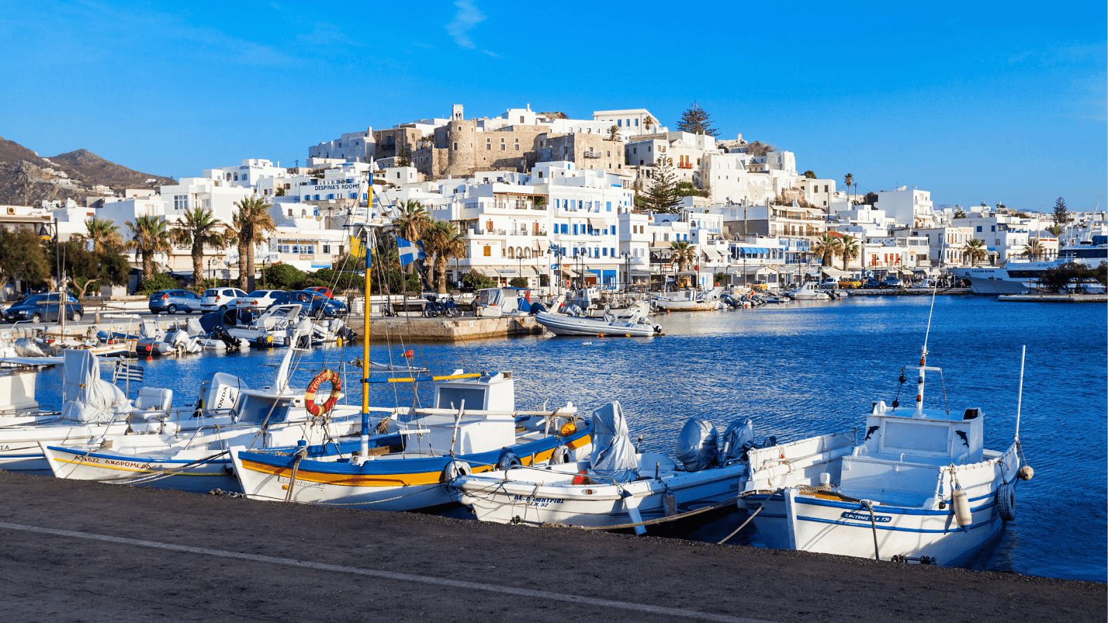 rent a yacht naxos