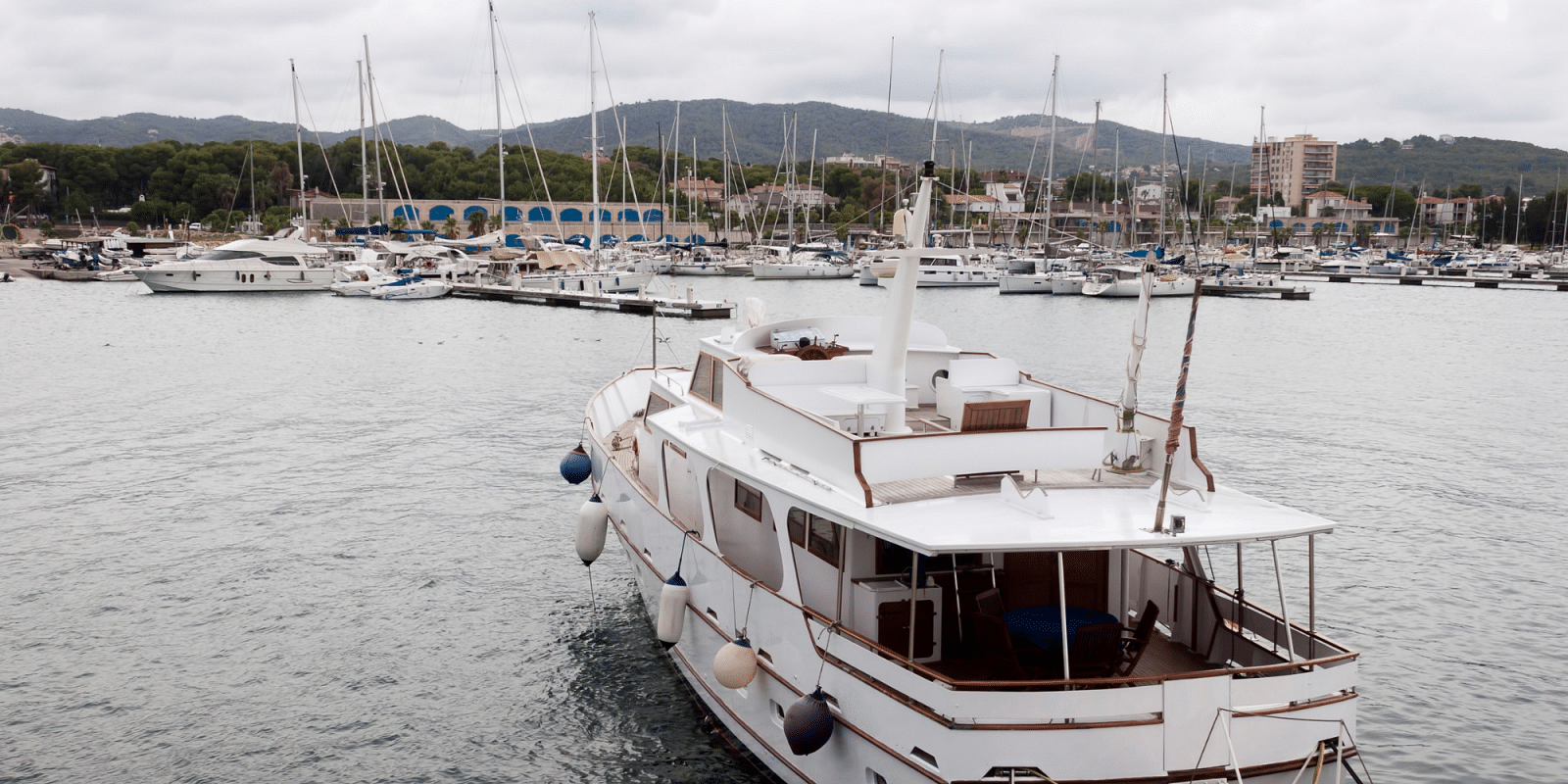 Wynajmij łódź w Roc de Sant Gaietà