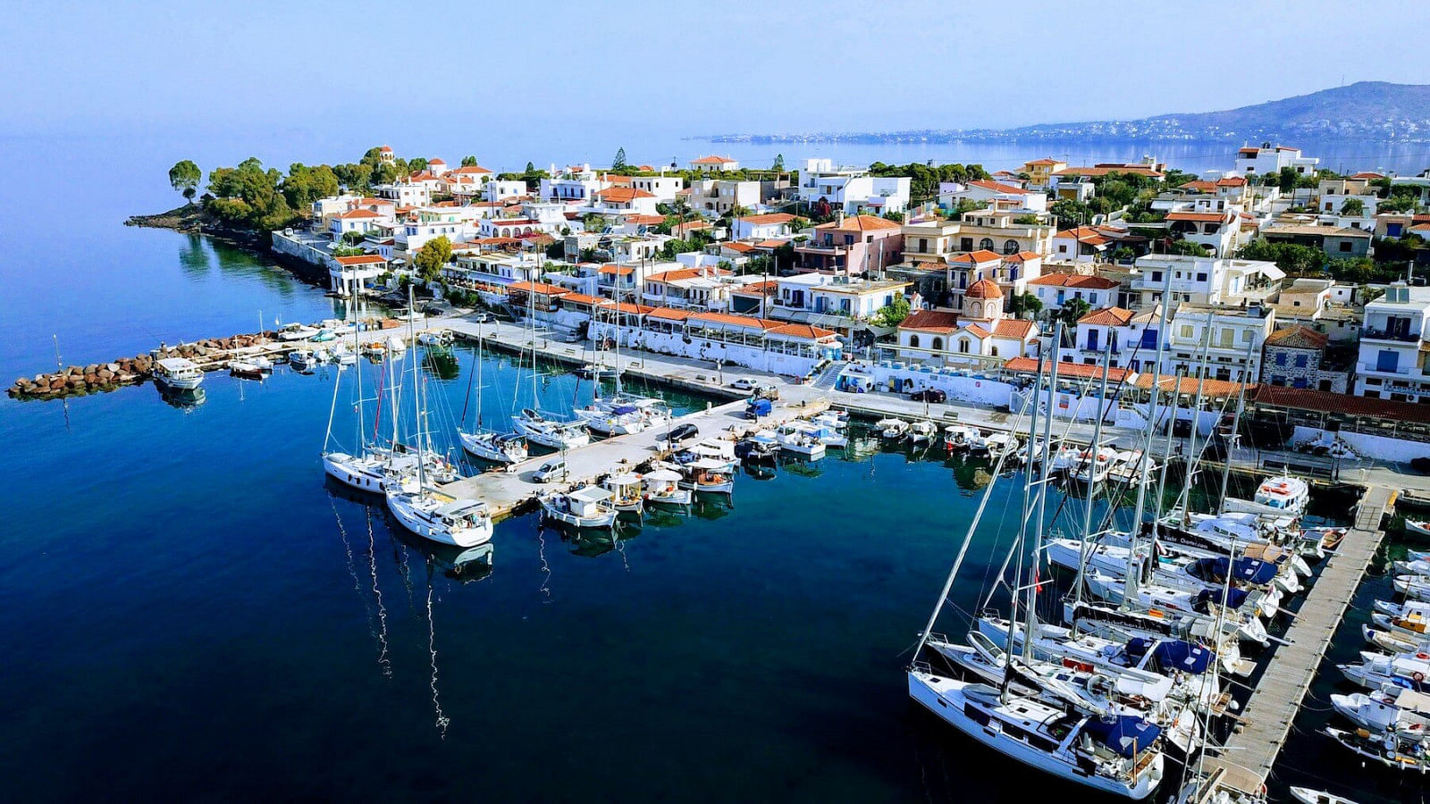 Rent a boat in Aegina Island