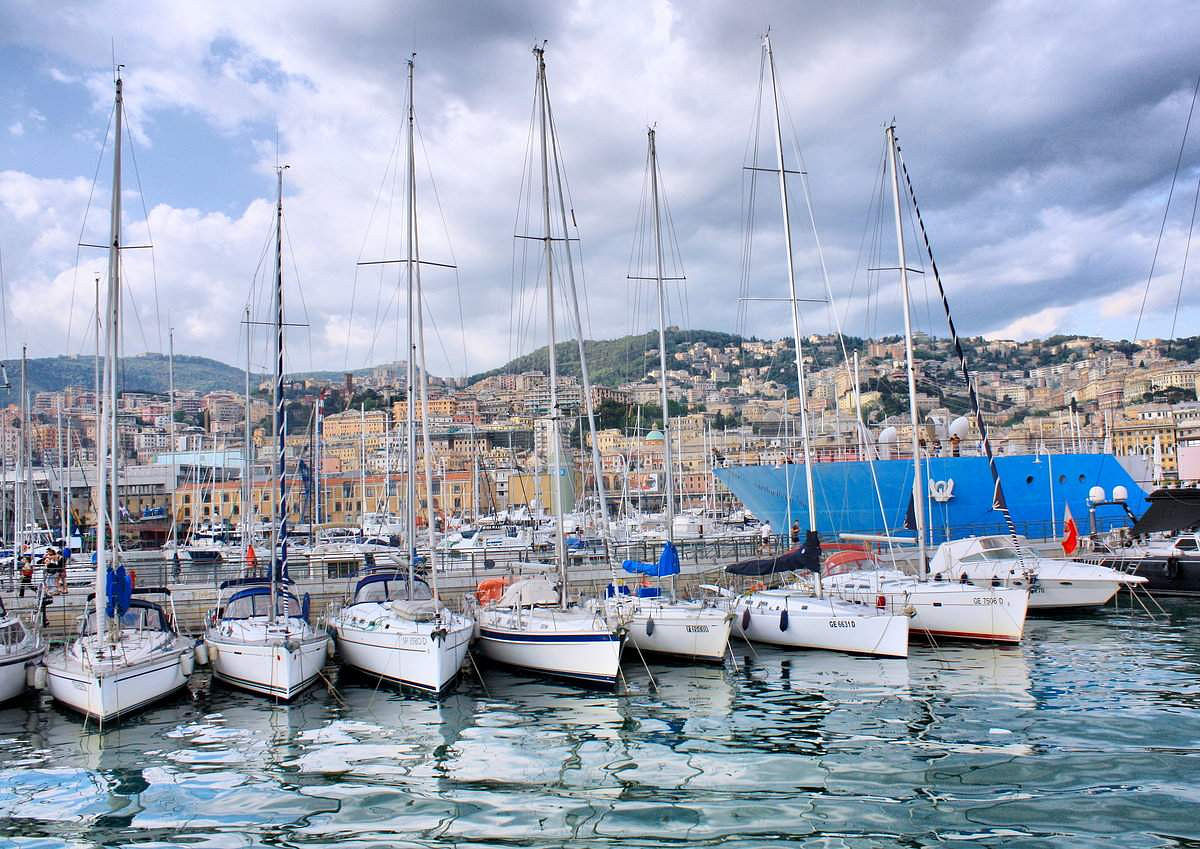Rent a boat in Genoa