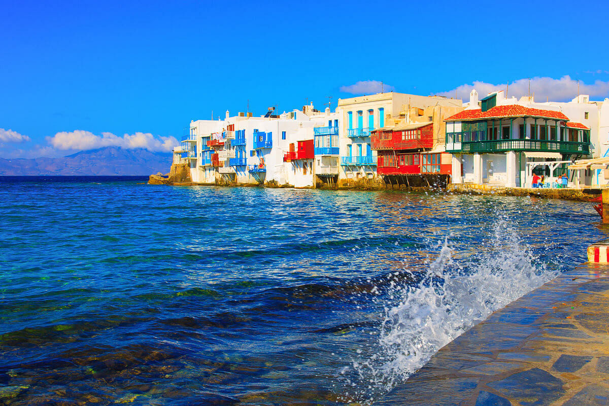 Rent a boat in Mikonos Town